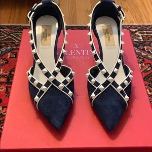 Valentino Rockstud marine kitten heel